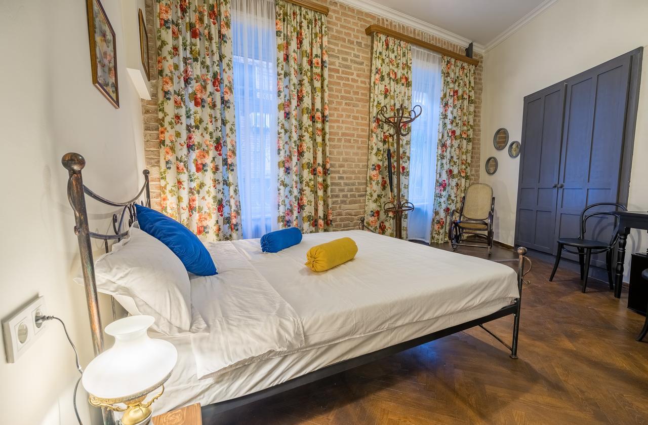 Doors Meidan Design Hotel ティビリシ エクステリア 写真