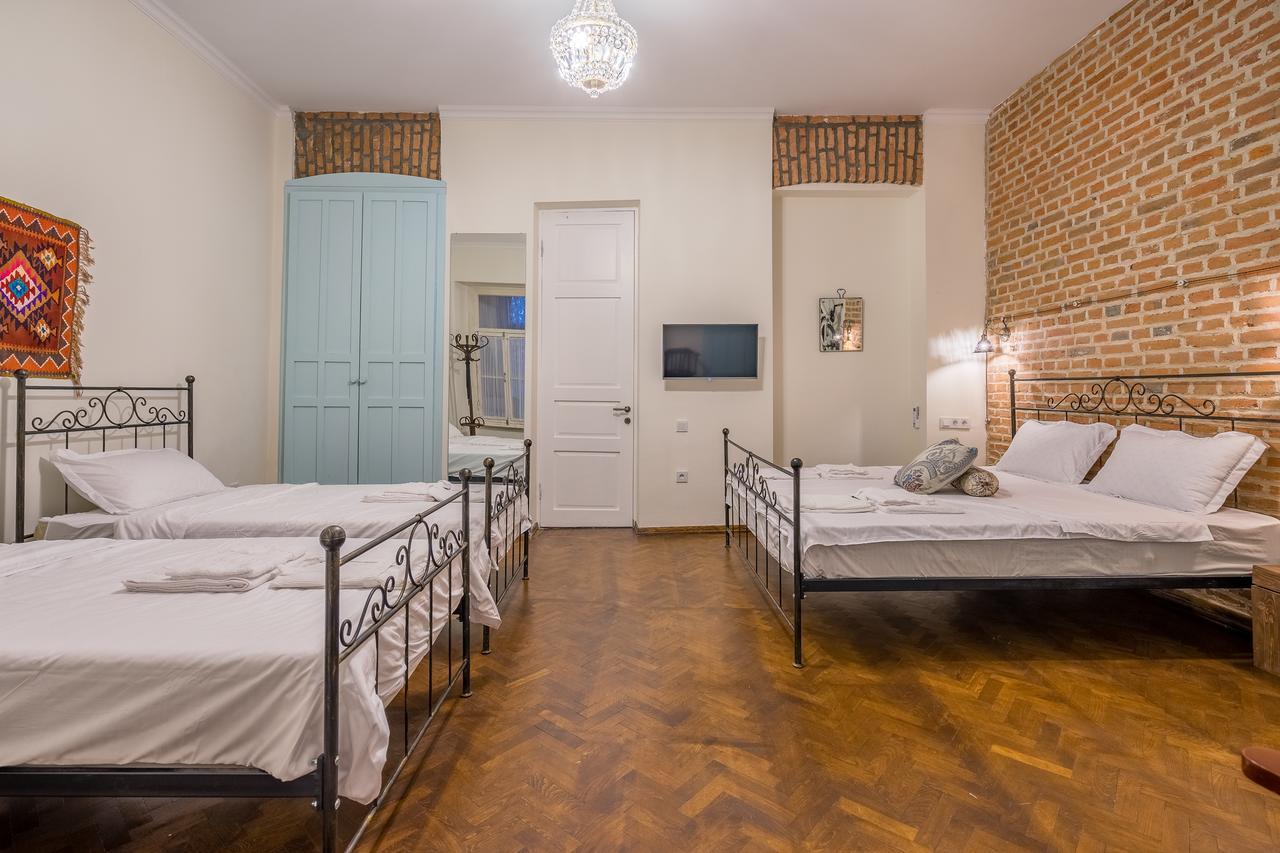 Doors Meidan Design Hotel ティビリシ エクステリア 写真