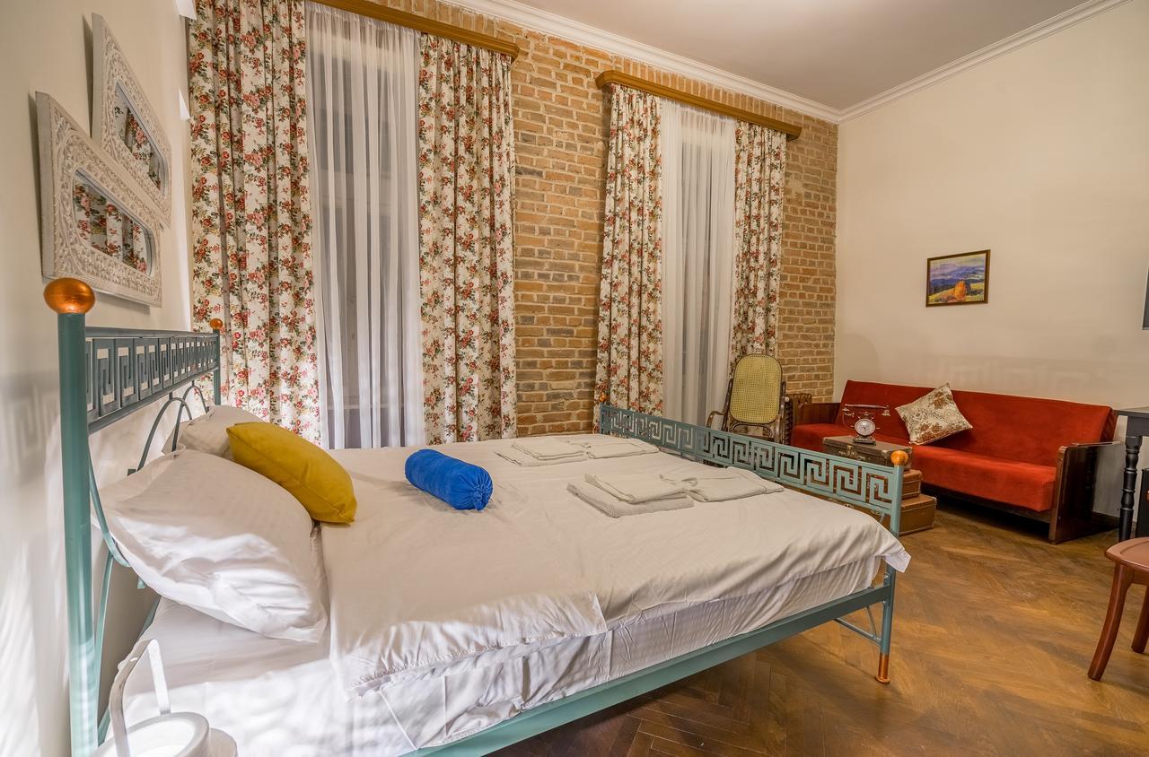 Doors Meidan Design Hotel ティビリシ エクステリア 写真