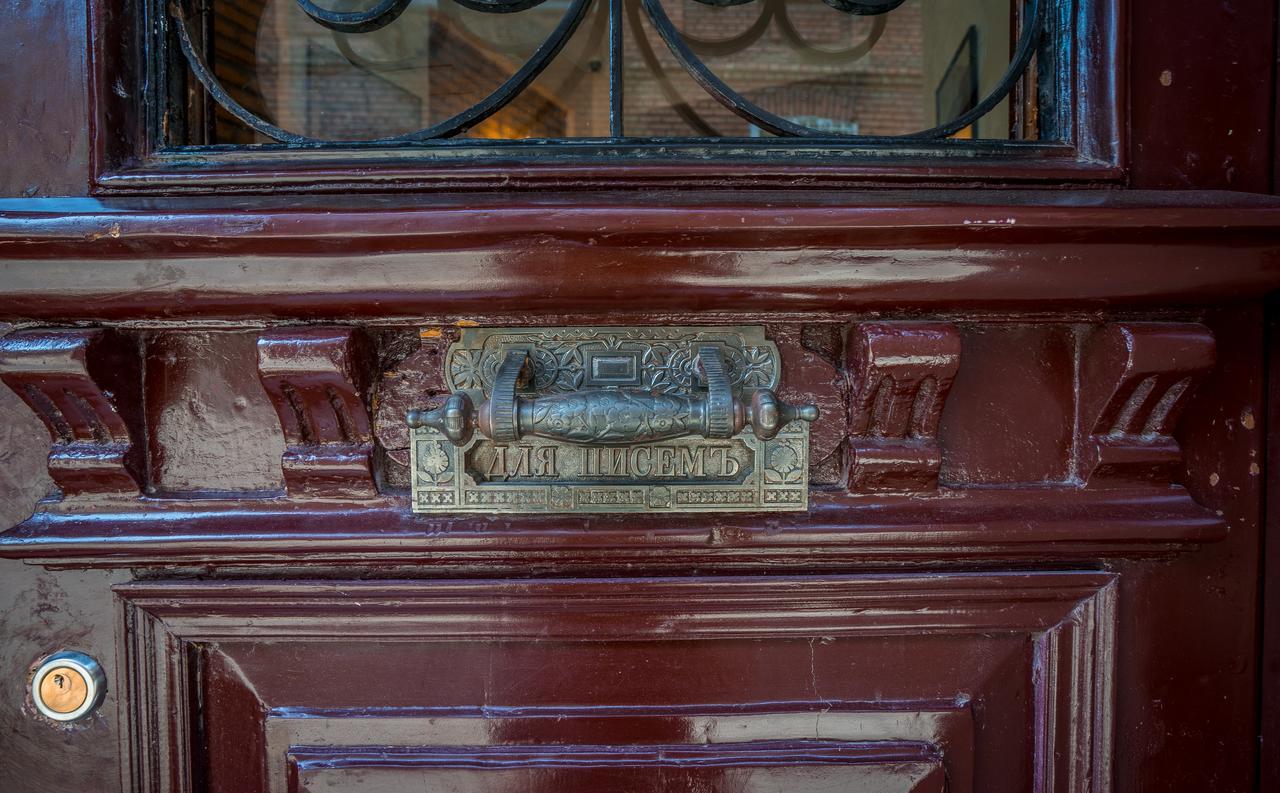 Doors Meidan Design Hotel ティビリシ エクステリア 写真